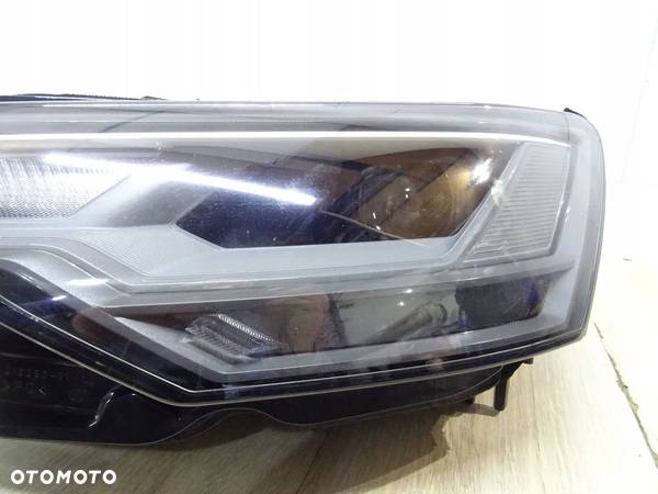 LAMPA LEWA AUDI A6 C8 4K0941033 - 5