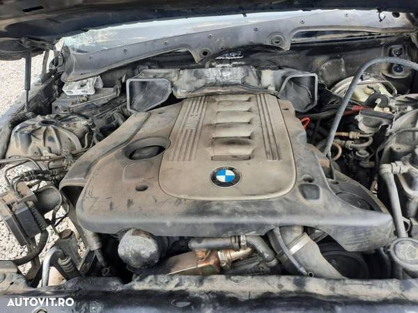 Dezmembrez BMW E 60 - 4