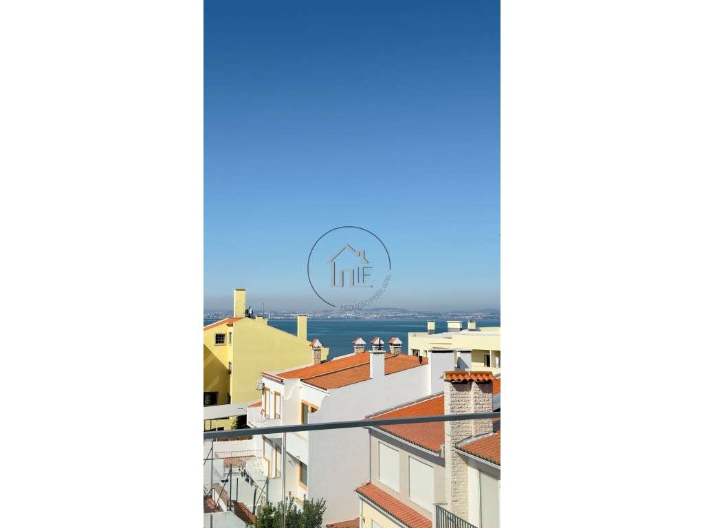 Apartamento T3+1 Duplex Novo Alcochete-3