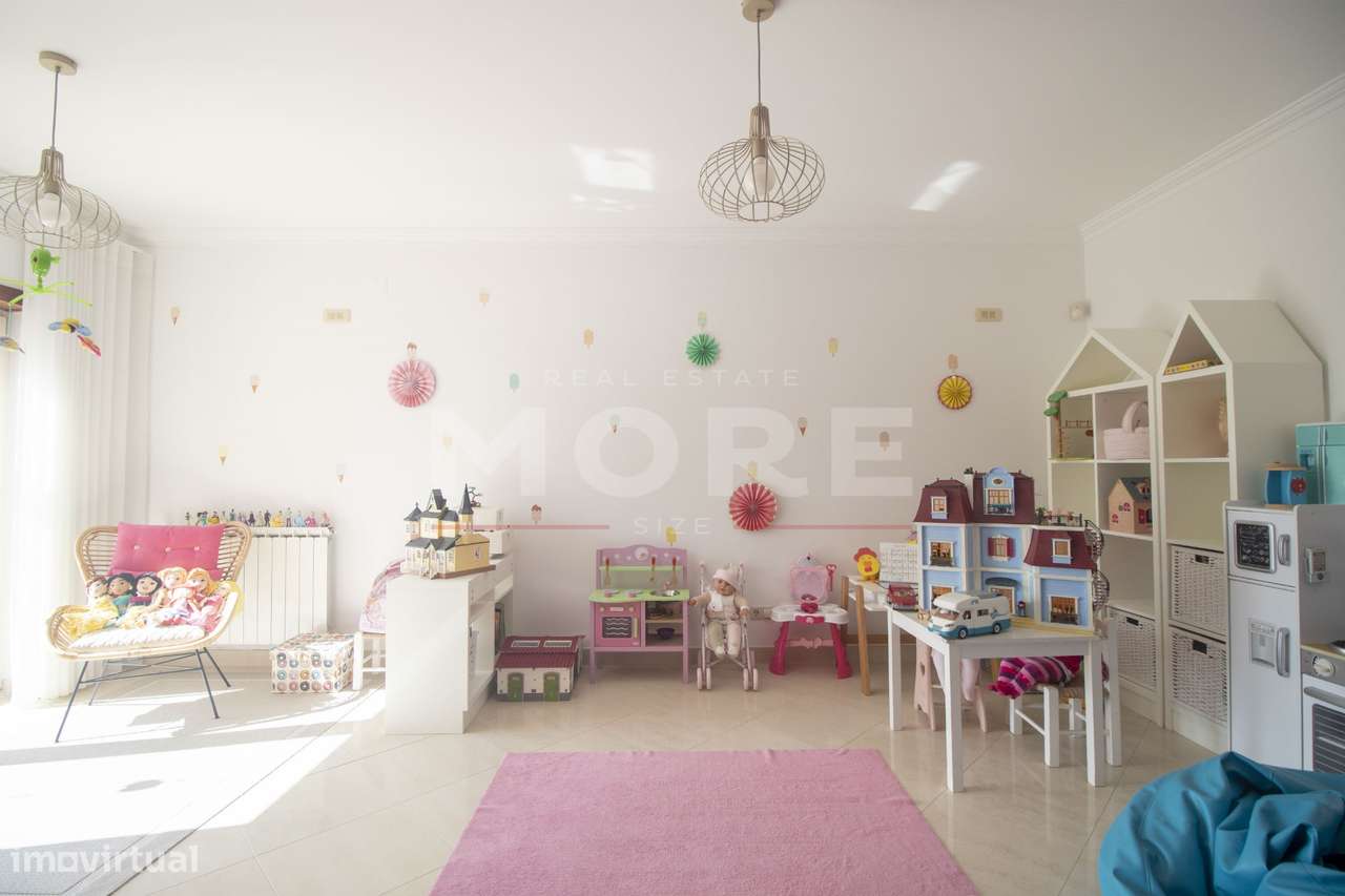 Moradia T5 independente de Gaveto - Caldas da Rainha-21