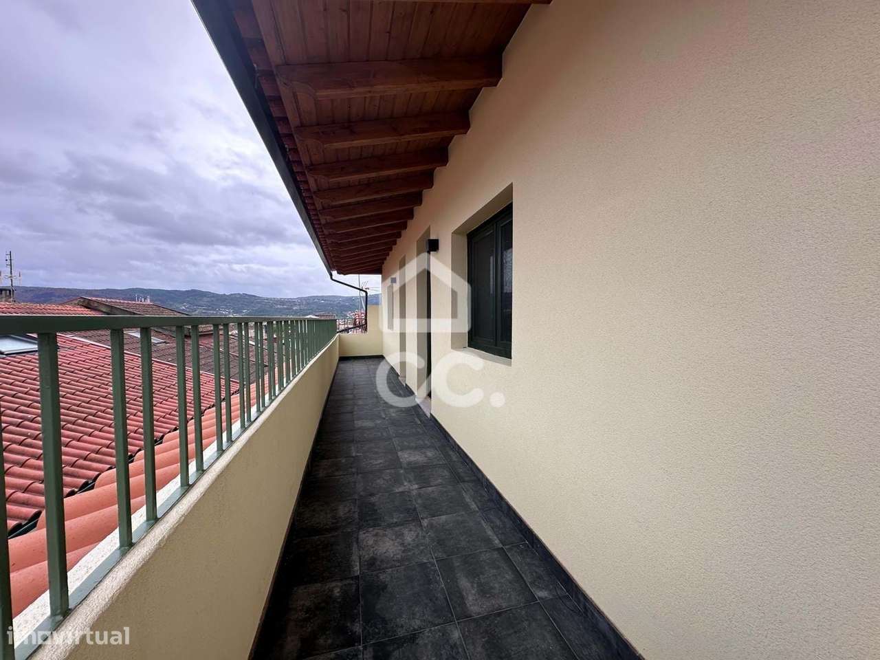 Excelente Apartamento T1 com varanda no centro de Chaves - Grande imagem: 5/16