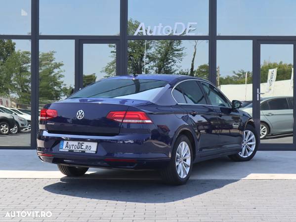 Volkswagen Passat 2.0 TDI (BlueMotion Technology) Highline - 4