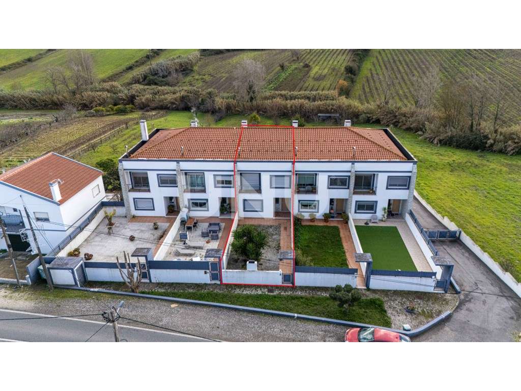 Moradia T3, inserida em condomínio privado, na Carnota, Alenquer!-37