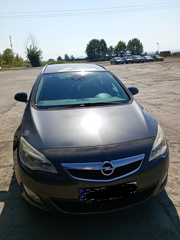 Opel Astra 1.7 CDTI Cosmo 2011