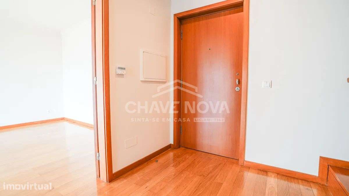 Apartamento T2+1 Dúplex c/ Vistas Mar em Canidelo-19