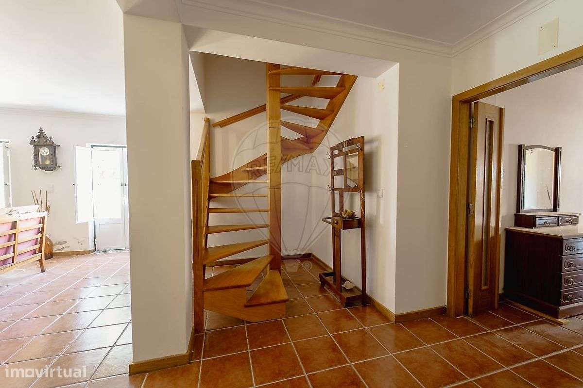 Moradia T6 para venda-4