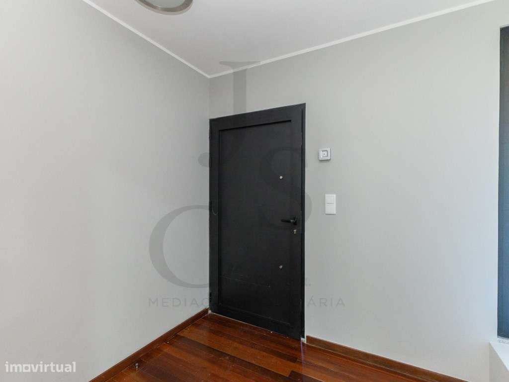 Moradia T4+T2 R/C Independente Gondomar - Possibilidade Permuta-14