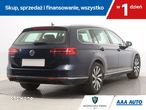 Volkswagen Passat - 6