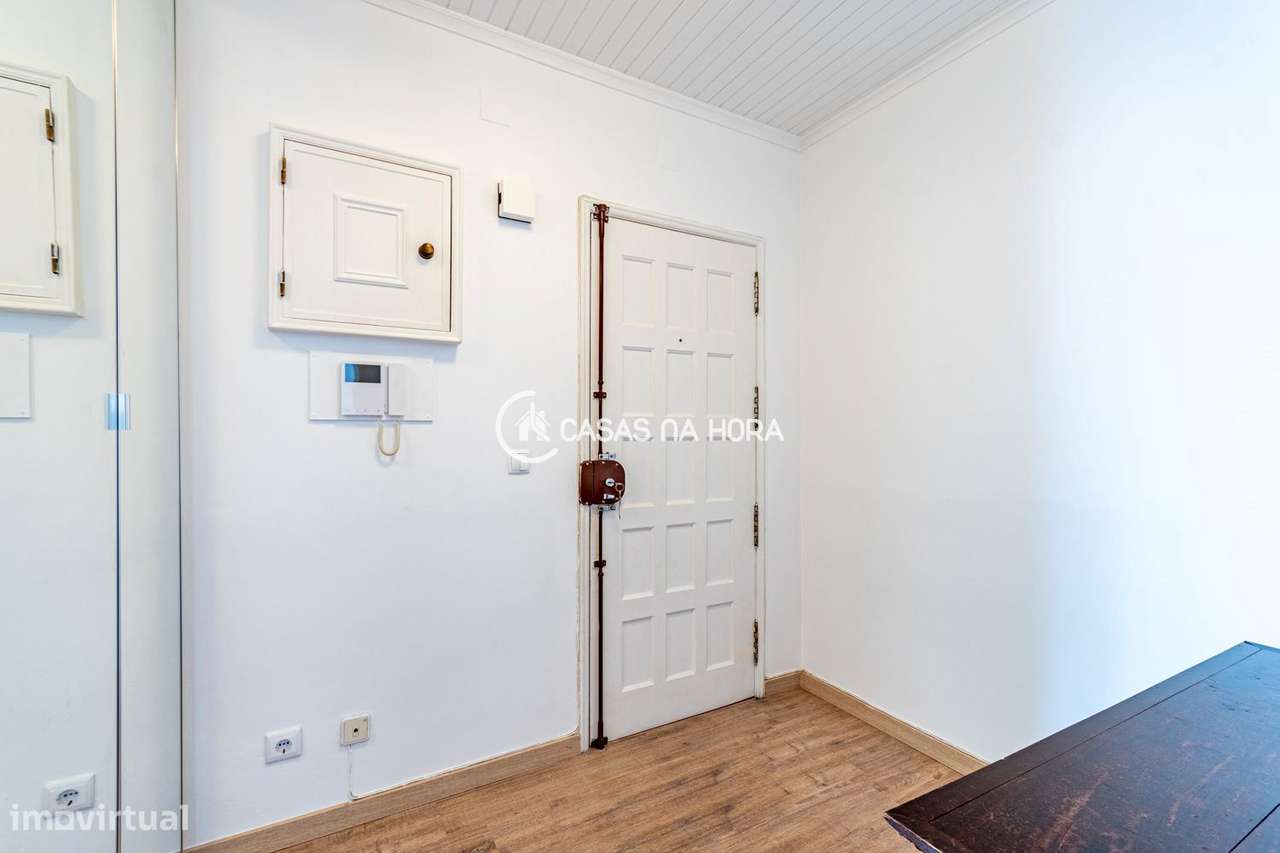 Agradável apartamento T3 na Rua Garcia de Resende, junto ao Colégio...-22