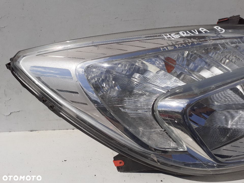 LAMPA PRZÓD PRZEDNIA PRAWA OPEL MERIVA B - 2