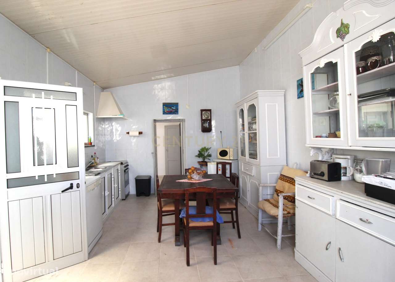 Moradia tradicional, 184 m2, em primeira linha de Santa Luzia. - Grande imagem: 5/32