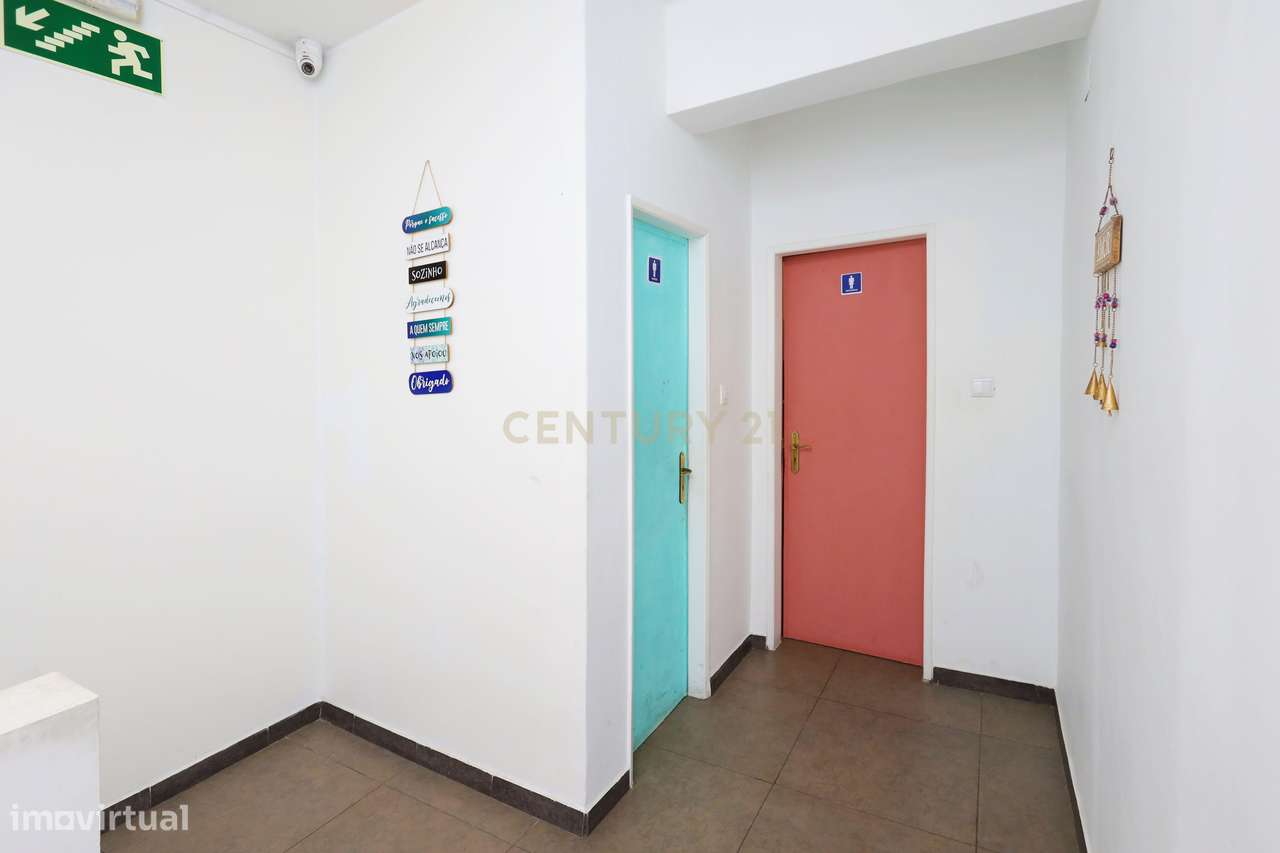 Loja no Lumiar, preparada para abrir o seu próprio negócio (café/paste-18