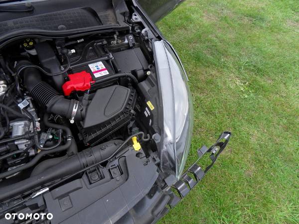 Ford Fiesta 1.0 EcoBoost S&S COOL&CONNECT - 22