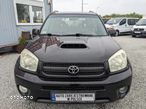 Toyota RAV4 - 8