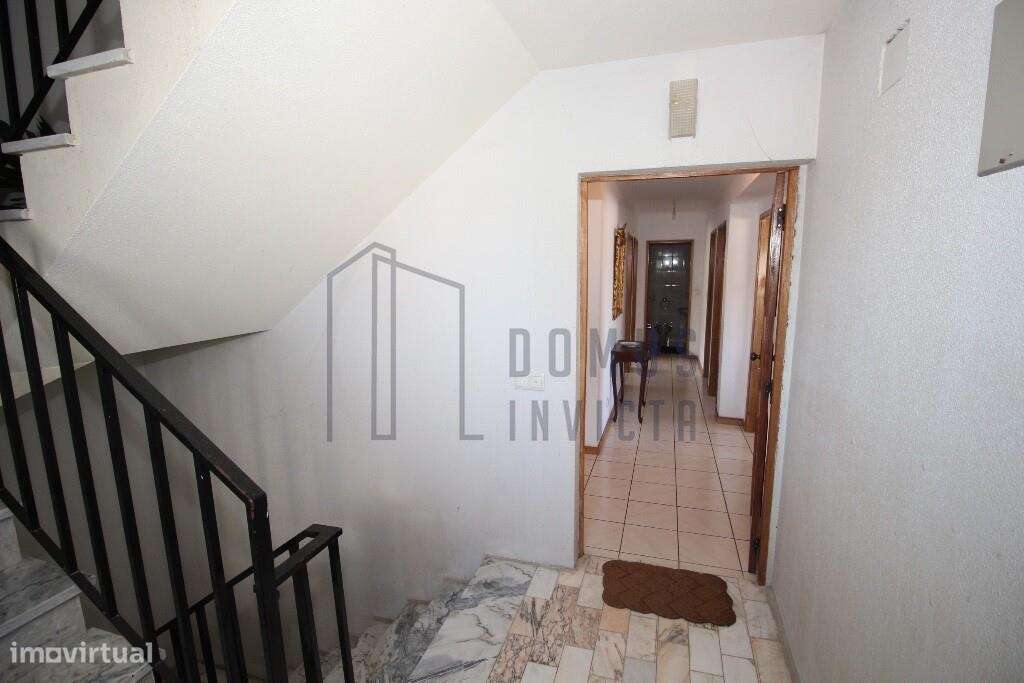 Apartamento T3 em plena Av Cidade de Zamora com vista do Castelo de Br-22