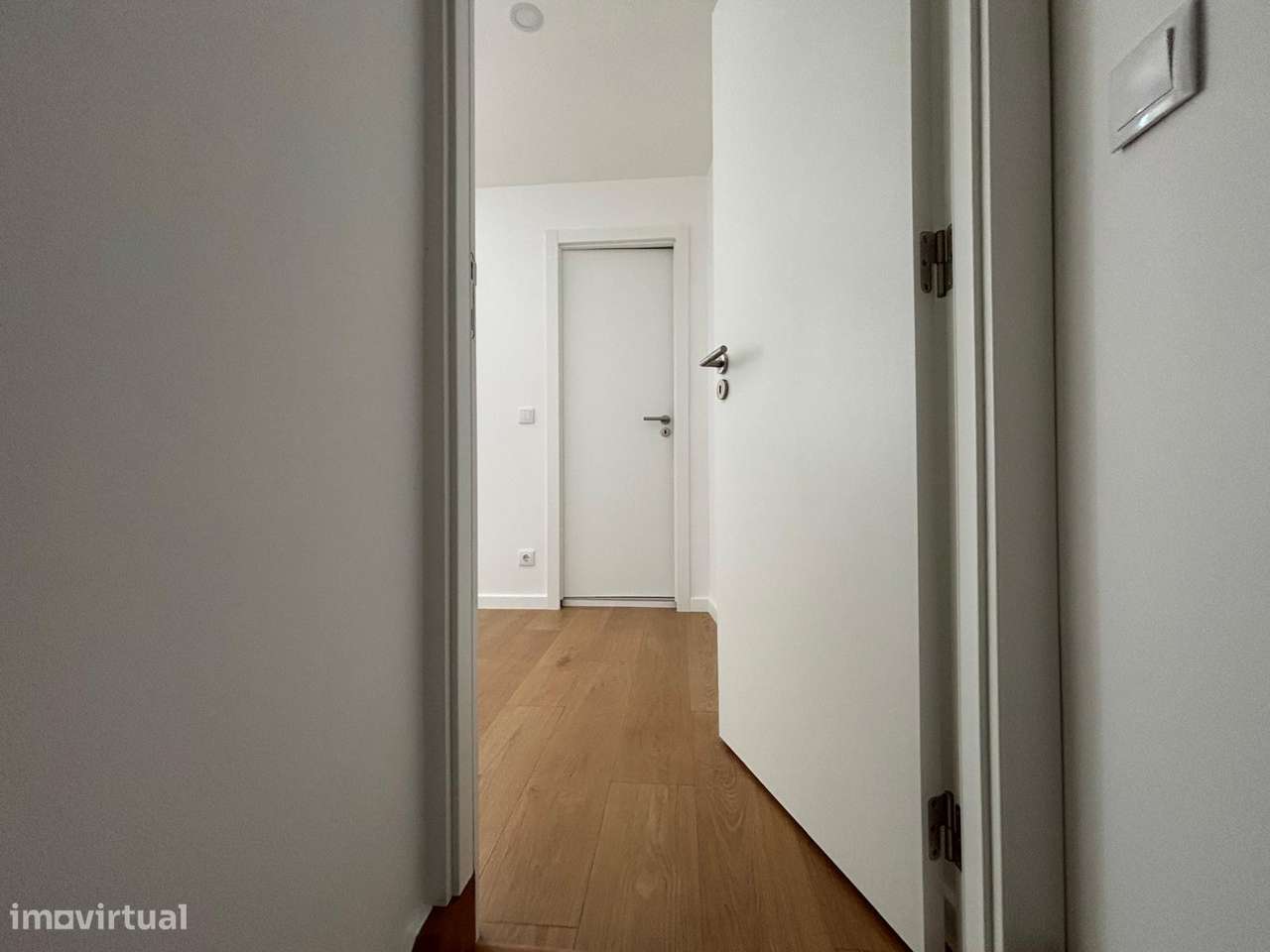 venda de magnifico prédio na Rua da Matemática (4 T0´s e 5 T1's)-24