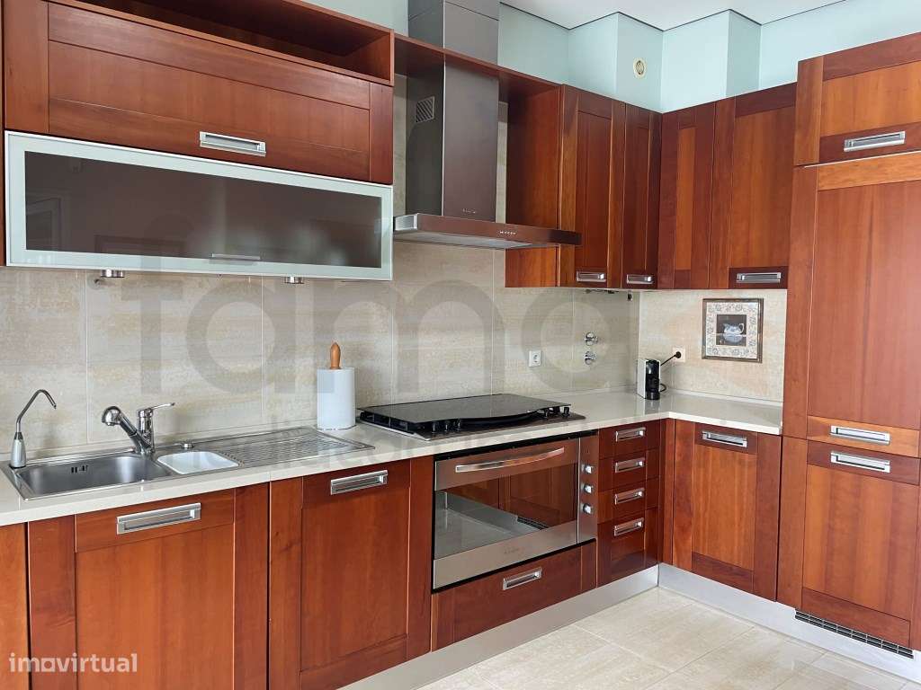 Penthouse Exclusiva com Terraço Panorâmico - Setúbal-21