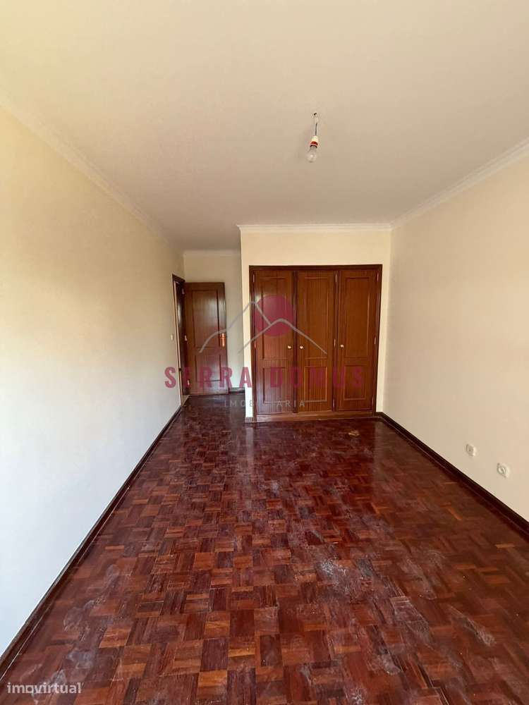 Apartamento T2 com parqueamento - Cavaleira-9