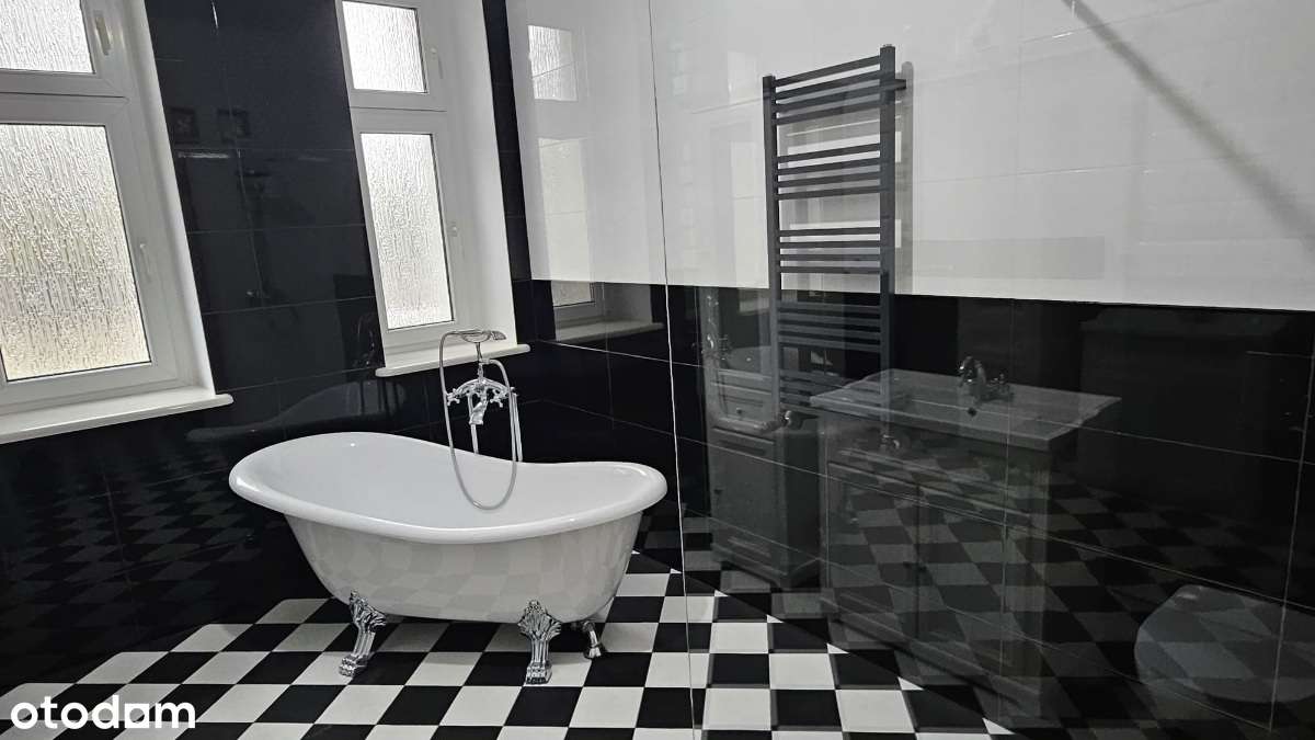 Po gruntownym remoncie mieszkanie  na parterze z balkonem i piwnicą-16