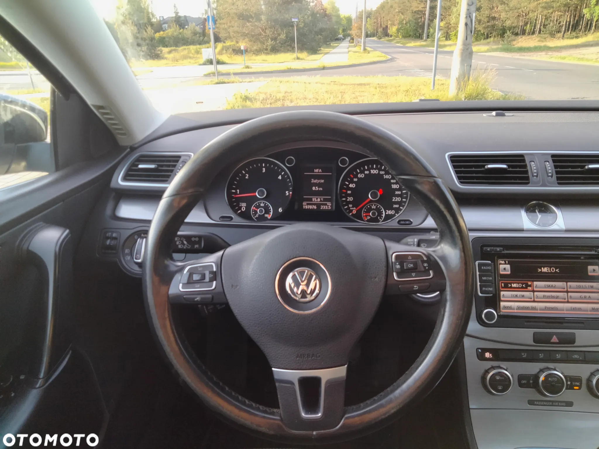 Volkswagen Passat 1.6 TDI DPF BlueMot Comfortline - 15