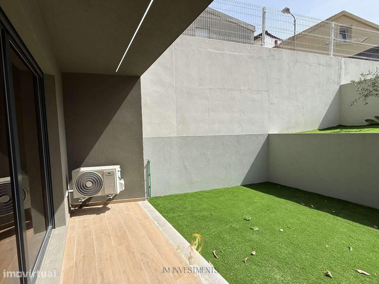 Apartamento Novo T0 com Jardim-25