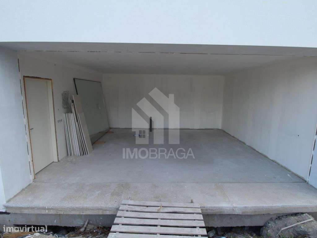 Moradia Geminada T3 Nova para Venda em Rendufinho - Póvoa de Lanhoso-32