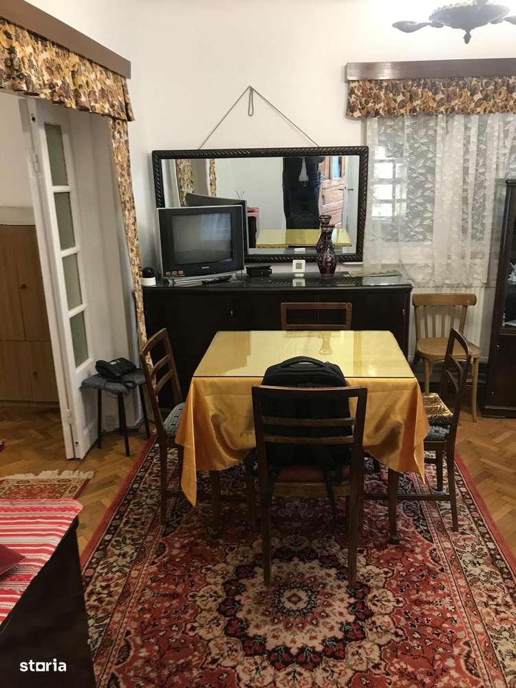 Vanzare casa cartier 23 August - Imagine principală: 4/8