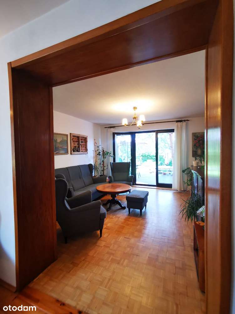 Wrocław Fabryczna, Muchobór Mały unikatowy dom-3