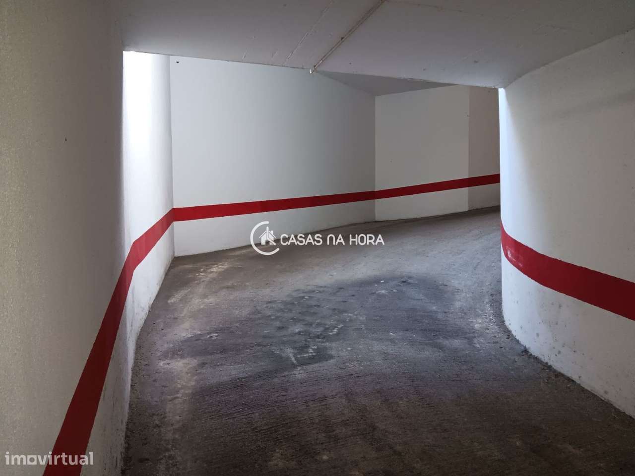 Garagem/armazém no centro de Carcavelos-13