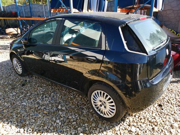 Części Fiat Grande Punto 5 Drzwi 2006r. 1.2 B 8V Kol. 891/B - 3