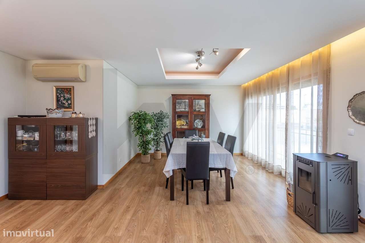 T3 com duas suites e dois lugares de garagem (Box) | Terraços do Marqu-7