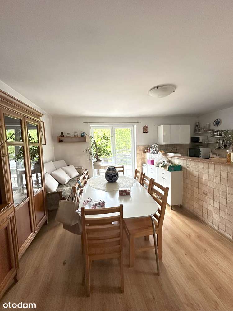 Dom przy jeziorze, Bytyń!-7