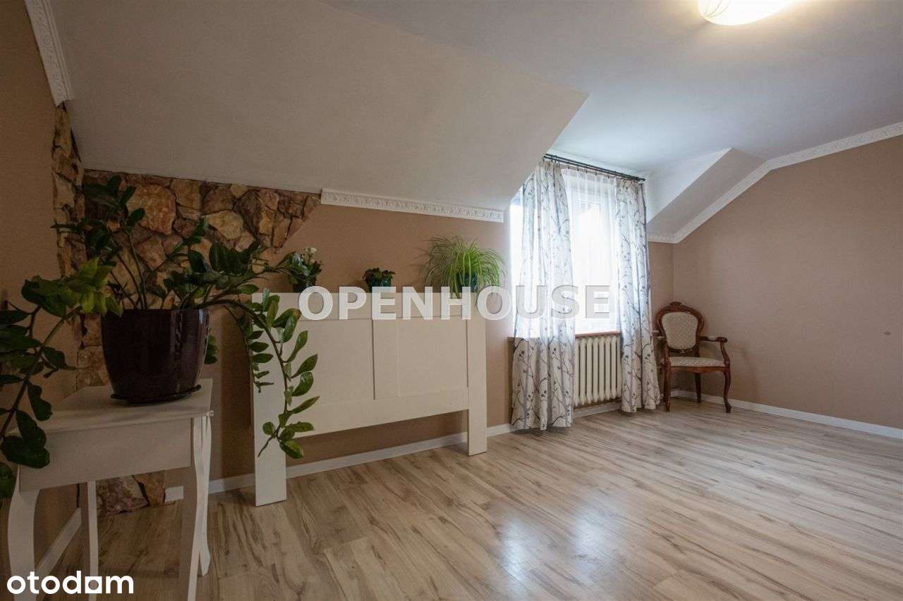 Wolnostojący z dwoma garażami.Przy Pkp Legionowo-9