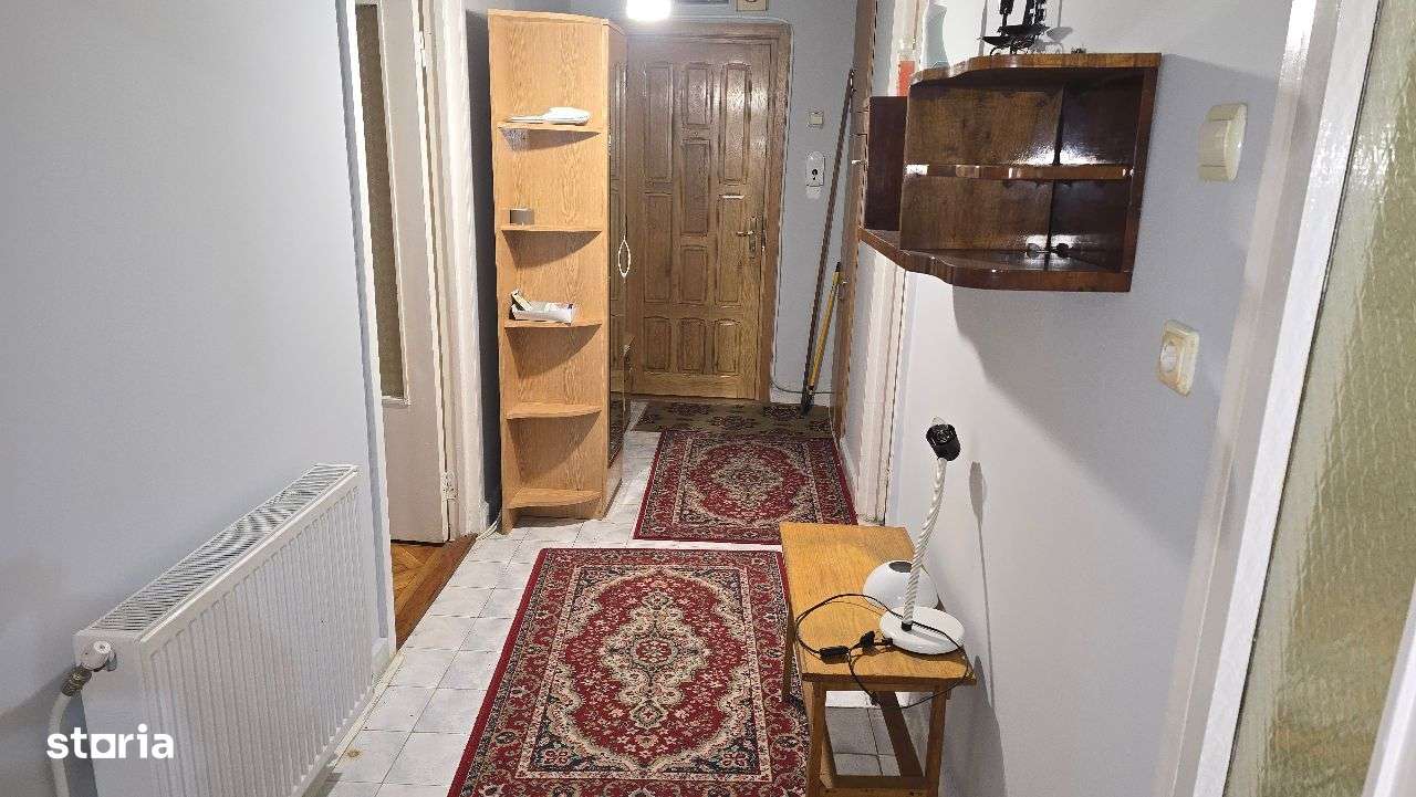 Vand apartament cu 3 camere decomandat in Deva, George Enescu etaj 1 - Imagine principală: 5/14