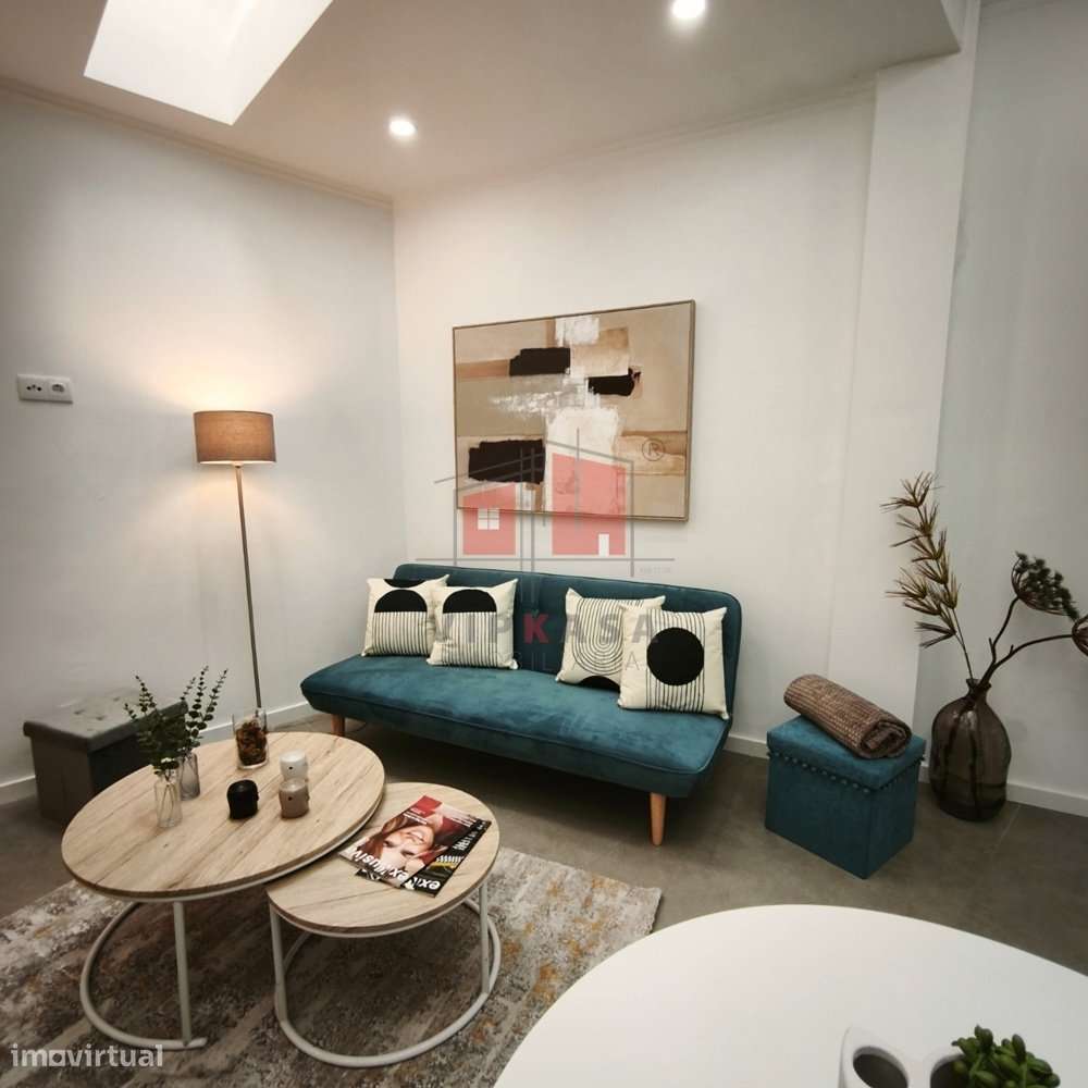 Apartamento T3 Remodelado em Benfica-4