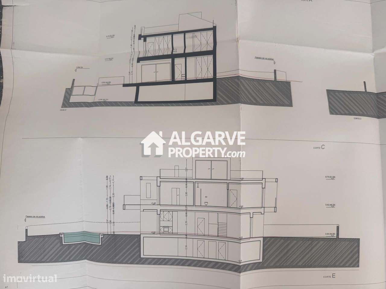 Moradia de Luxo T4 com Piscina e Vista Mar na Guia, Algarve-52