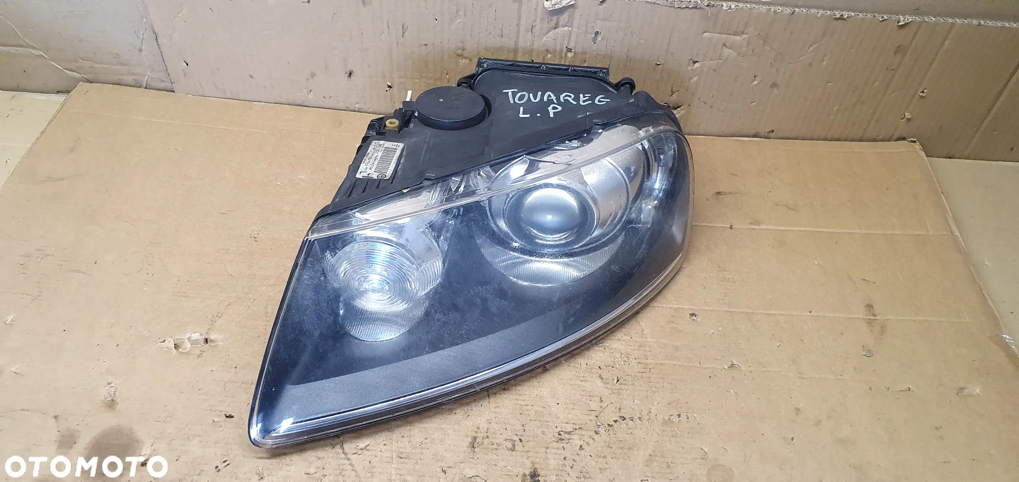 Lampa lewy przód przednia lewa XENON VW Touareg 7L6941015CM - 2