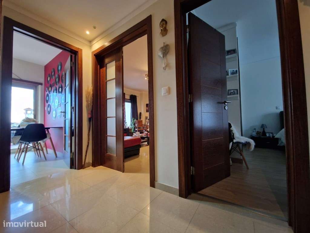 Apartamento T2 em Sesimbra com vista para o Castelo-13