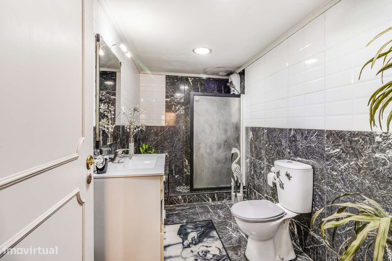 MORADIA EM TERRENO URBANO | 448M2 | ODIVELAS - Grande imagem: 4/50