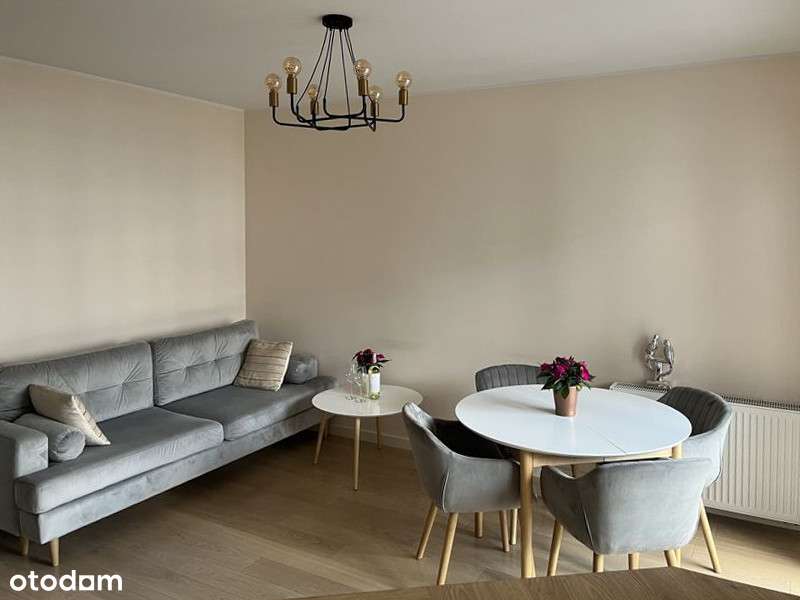 2-pokojowe mieszkanie z 2 garażami i komórką | Praga Południe - Pełny obrazek: 3/8