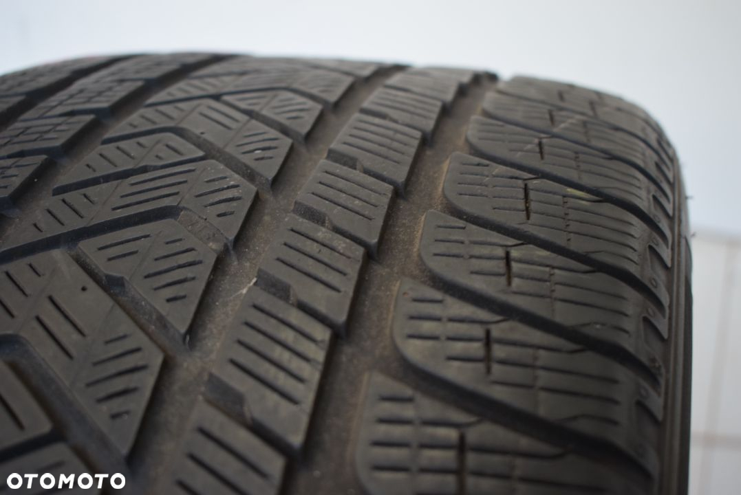 Zimowa R20 295/40 Pirelli Scorpion Winter pojedyncza - 3