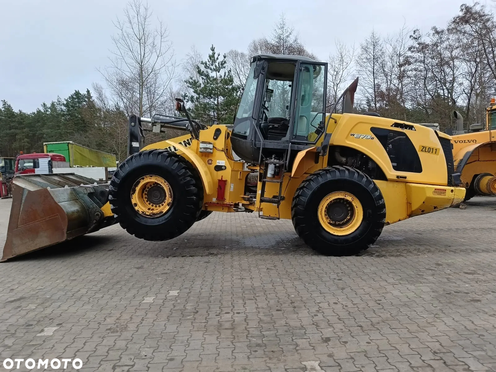 New Holland W270B ładowarka kołowa fadroma - 9