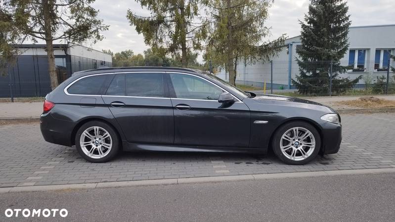 BMW Seria 5 525d xDrive Touring - 6