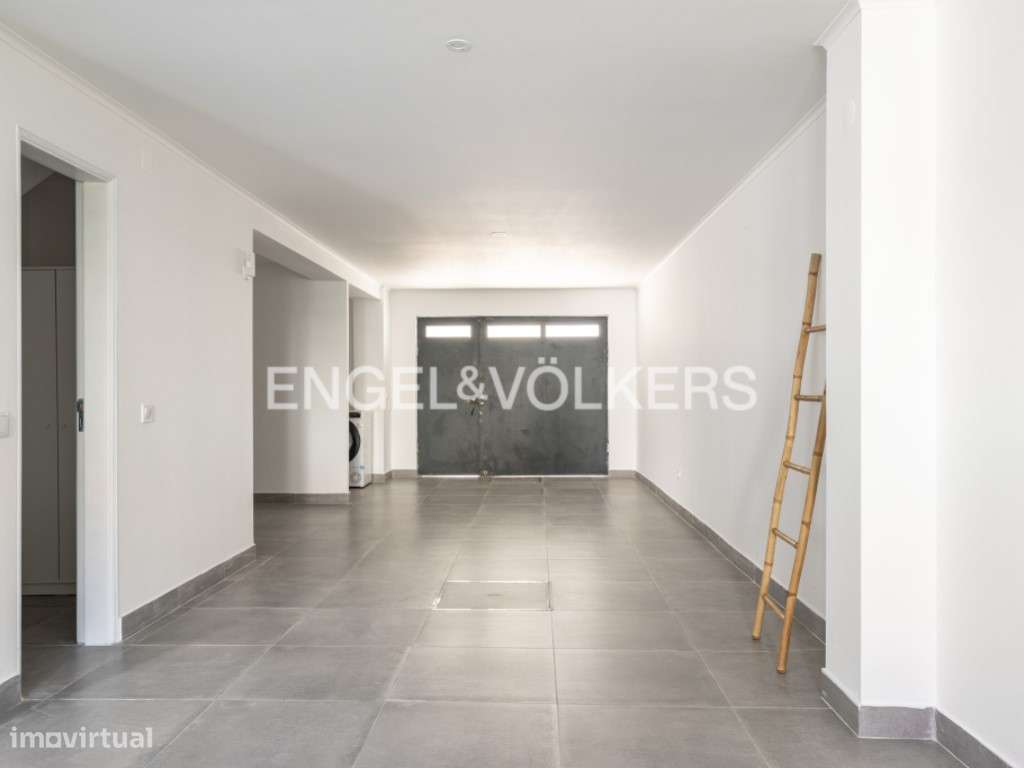 Moradia T4+3 remodelada na Charneca da Caparica-33