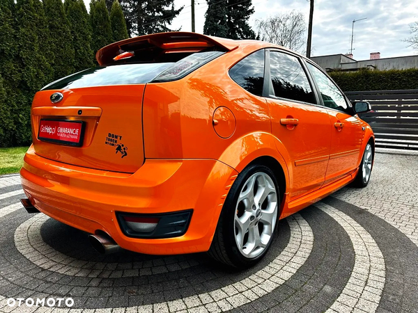Ford Focus 2.5 ST Rally - 30