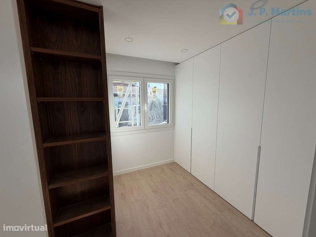 Moradia isolada, T4 com 4 suítes, piscina e garagem em Pinhal General-20