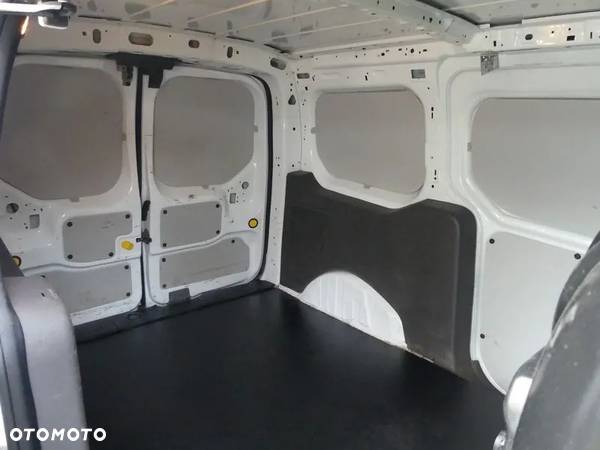 Ford Transit Connect - 12