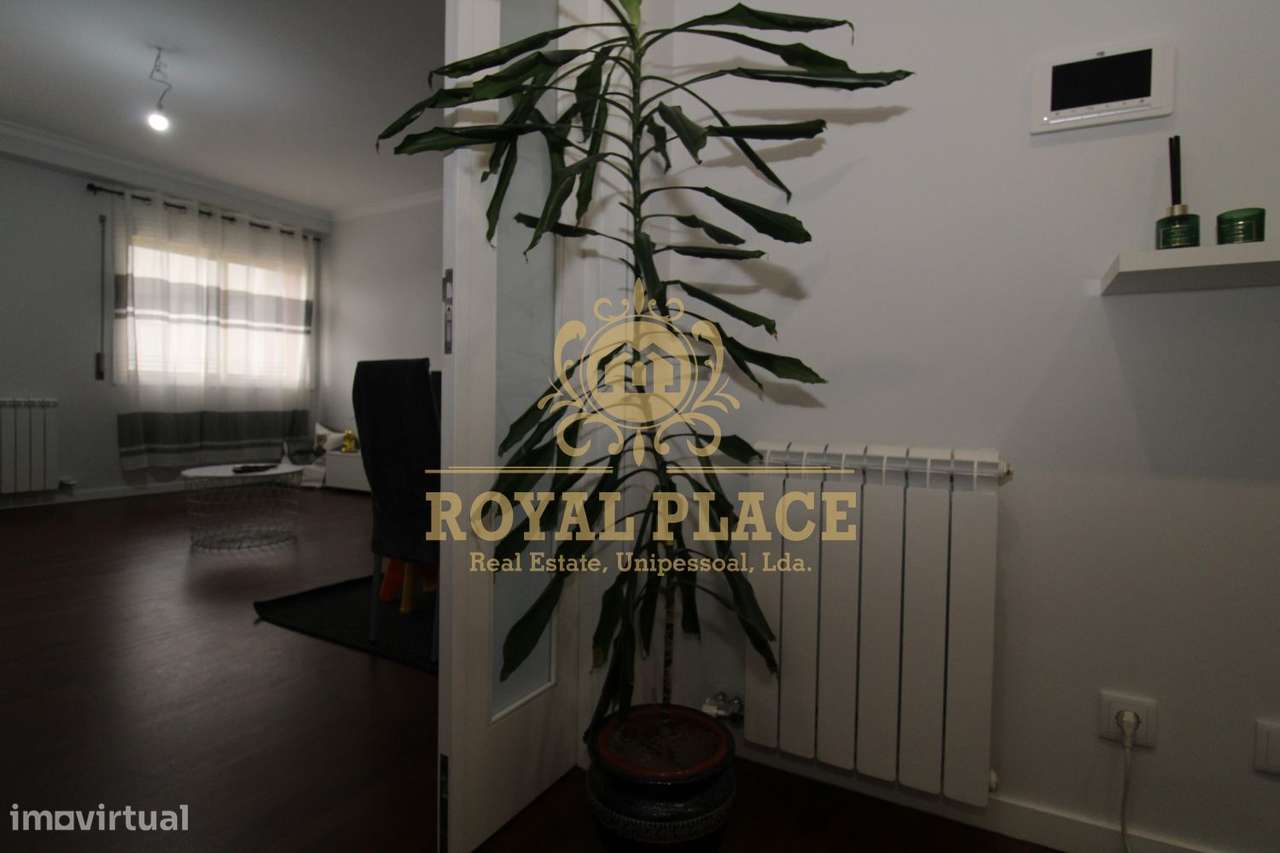 Apartamento T2 Urbanização Vila Areal - como NOVO-9
