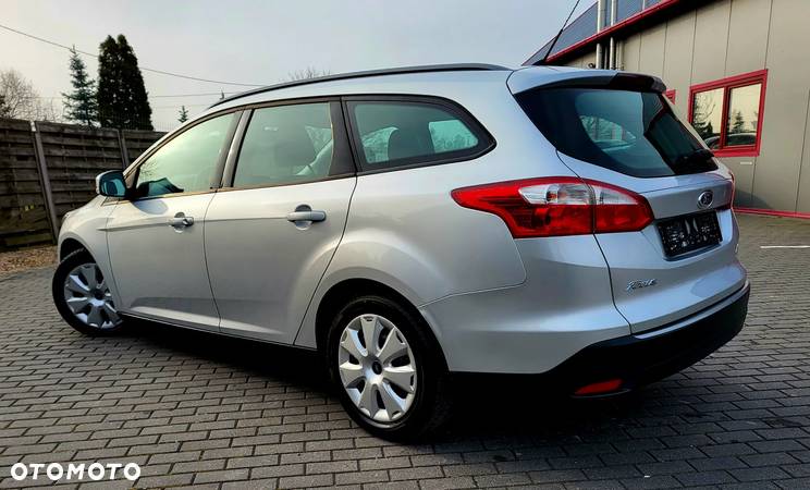 Ford Focus 1.0 EcoBoost Ambiente - 17