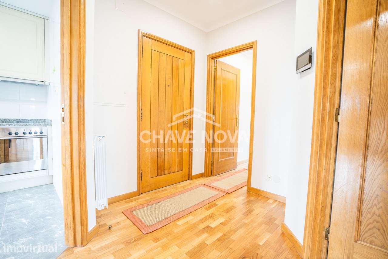 Apartamento T2  1ª linha Mar, 2 varandas, condomínio fechado - Grande imagem: 4/20